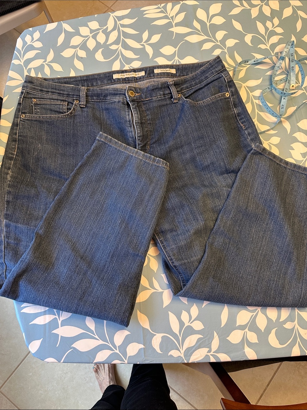 Jones New York Boot Cut Jeans in Blue Denim